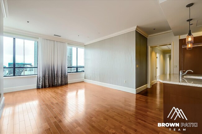 Building Photo - 690 Market St