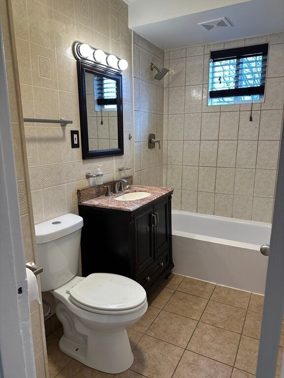 Building Photo - 212 Norwell St