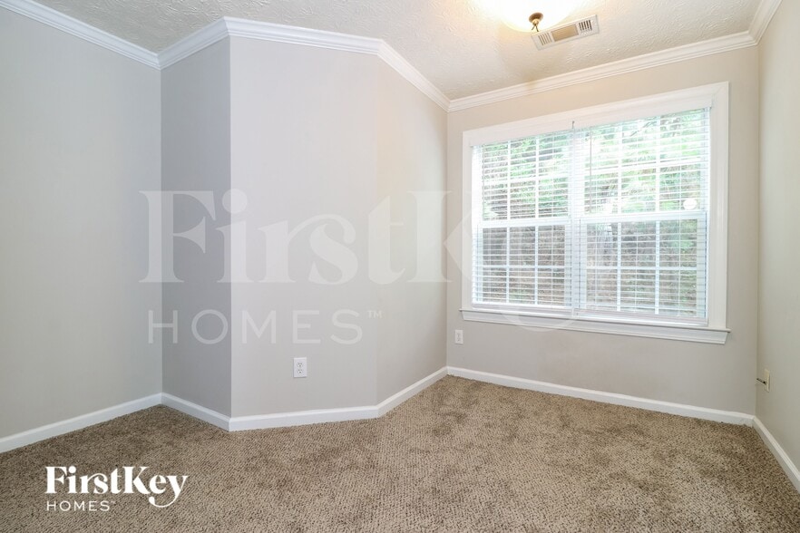 Building Photo - 1335 Enclave Way