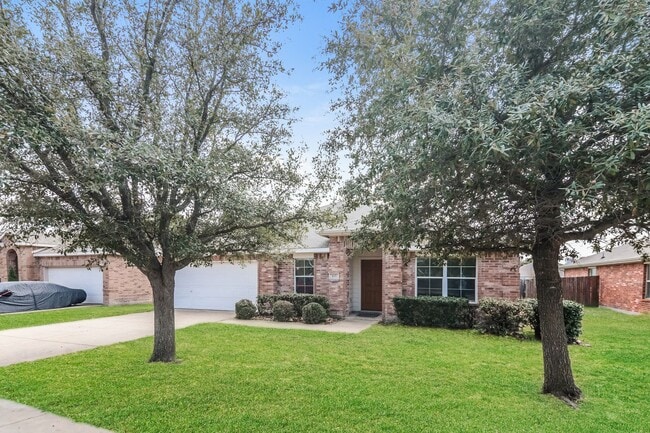 Building Photo - $1850 3/2/2 with office/flex space in family friendly neighborhood in Forney!
