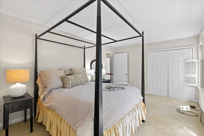 Building Photo - "Luxurious 3-Bed Retreat with Finished Bas...