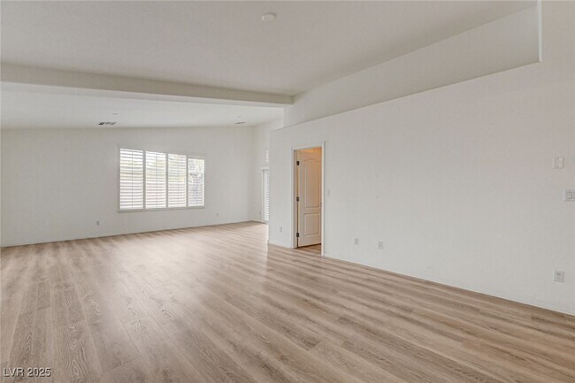 Building Photo - 8031 Pavarotti Ave