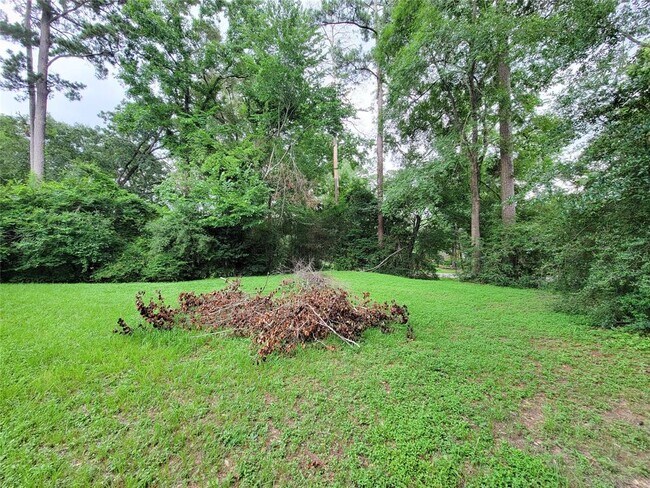 Building Photo - 12700 Royal Green Dr