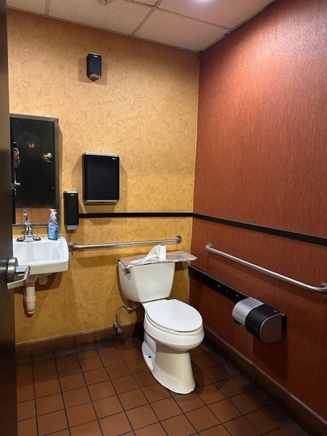 Building Photo - 2101 N 2nd St