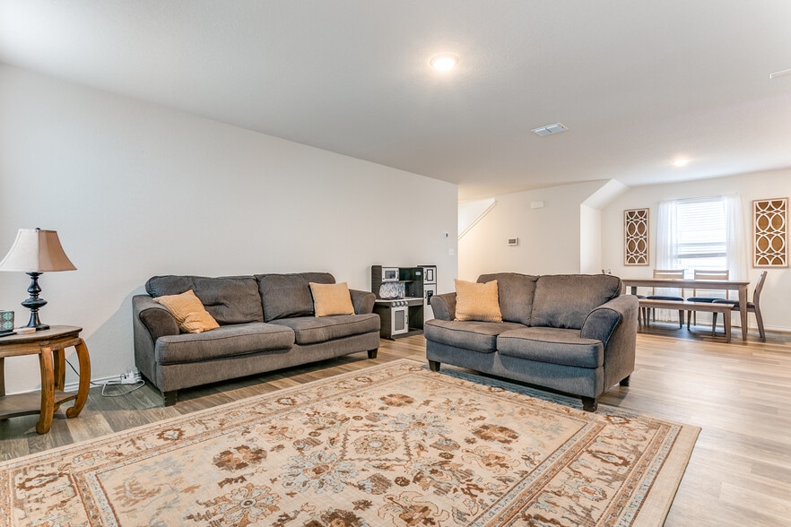 Building Photo - 6231 Fieldrun