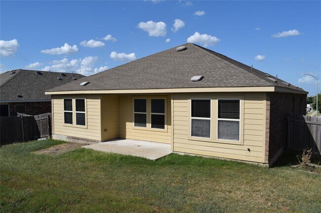 Building Photo - 2021 Pitkin Dr