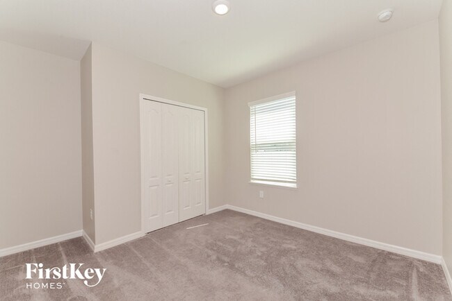 Building Photo - 4526 Birdsong Dr