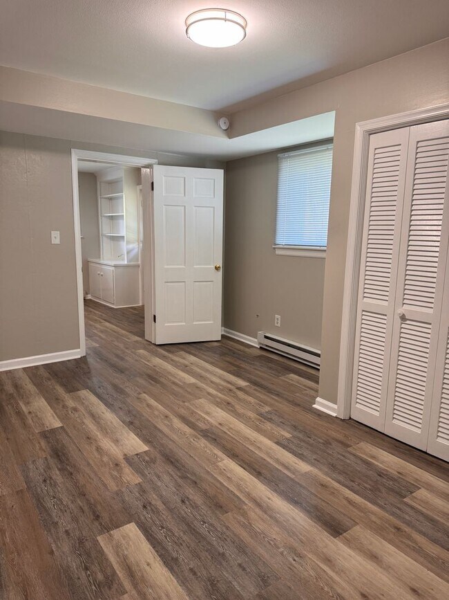 Building Photo - Santana - Princeton