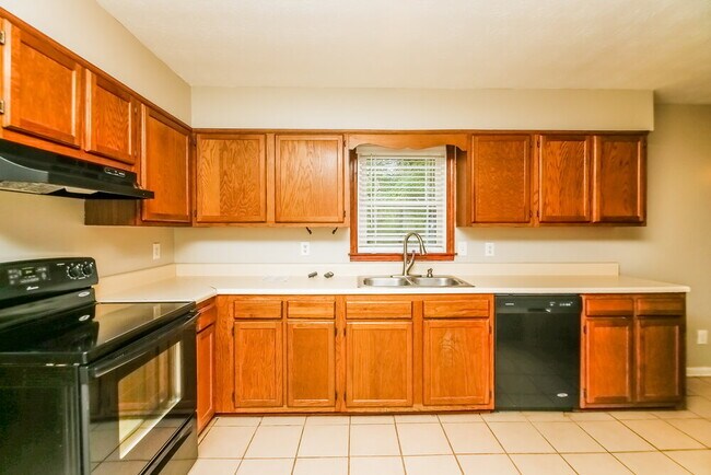 Building Photo - 2130 Grayfield Dr