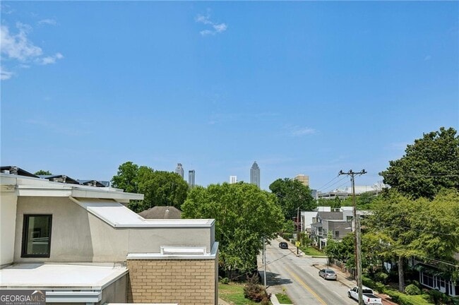 Building Photo - 575 Highland Ave NE