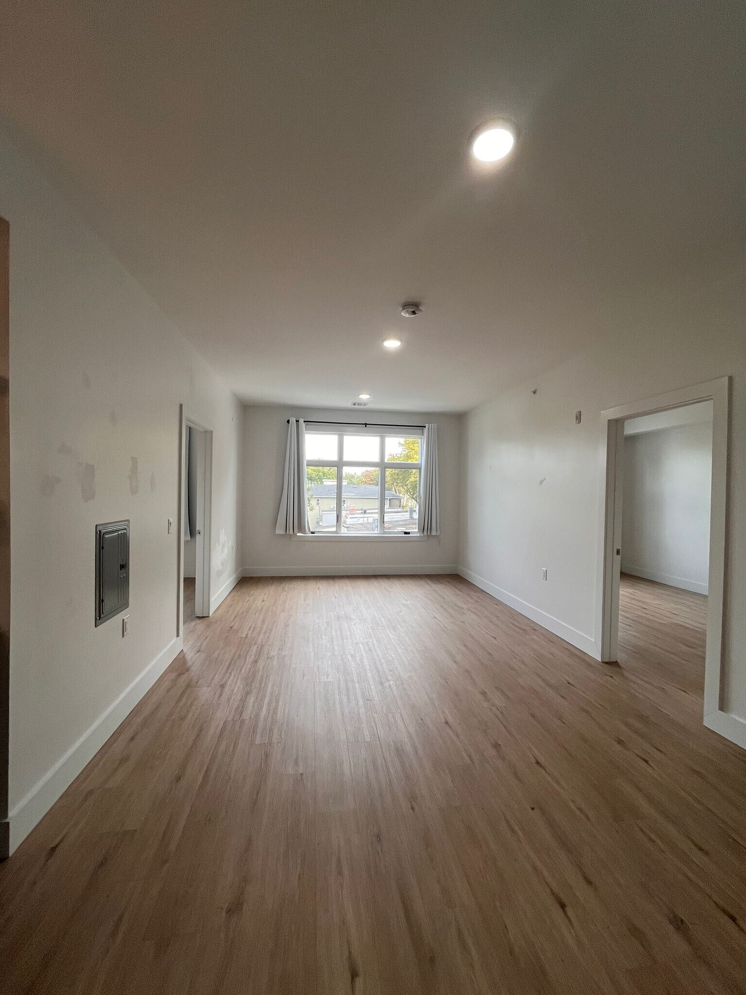 Building Photo - 276 Duncan Ave