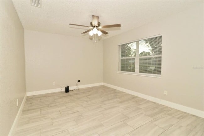 Building Photo - 611 Durango Way