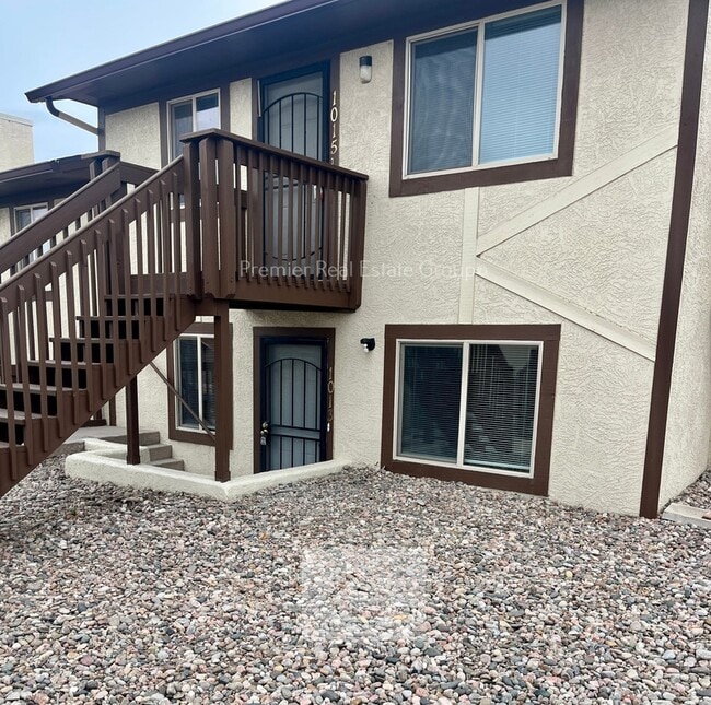 Primary Photo - 1013 Western Dr