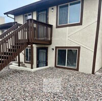 Building Photo - 1013 Western Dr