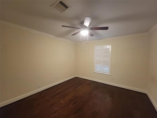 Building Photo - 1007 Blue Willow Dr