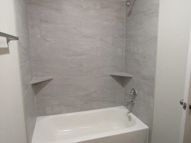 Building Photo - 1009 Platte River Dr