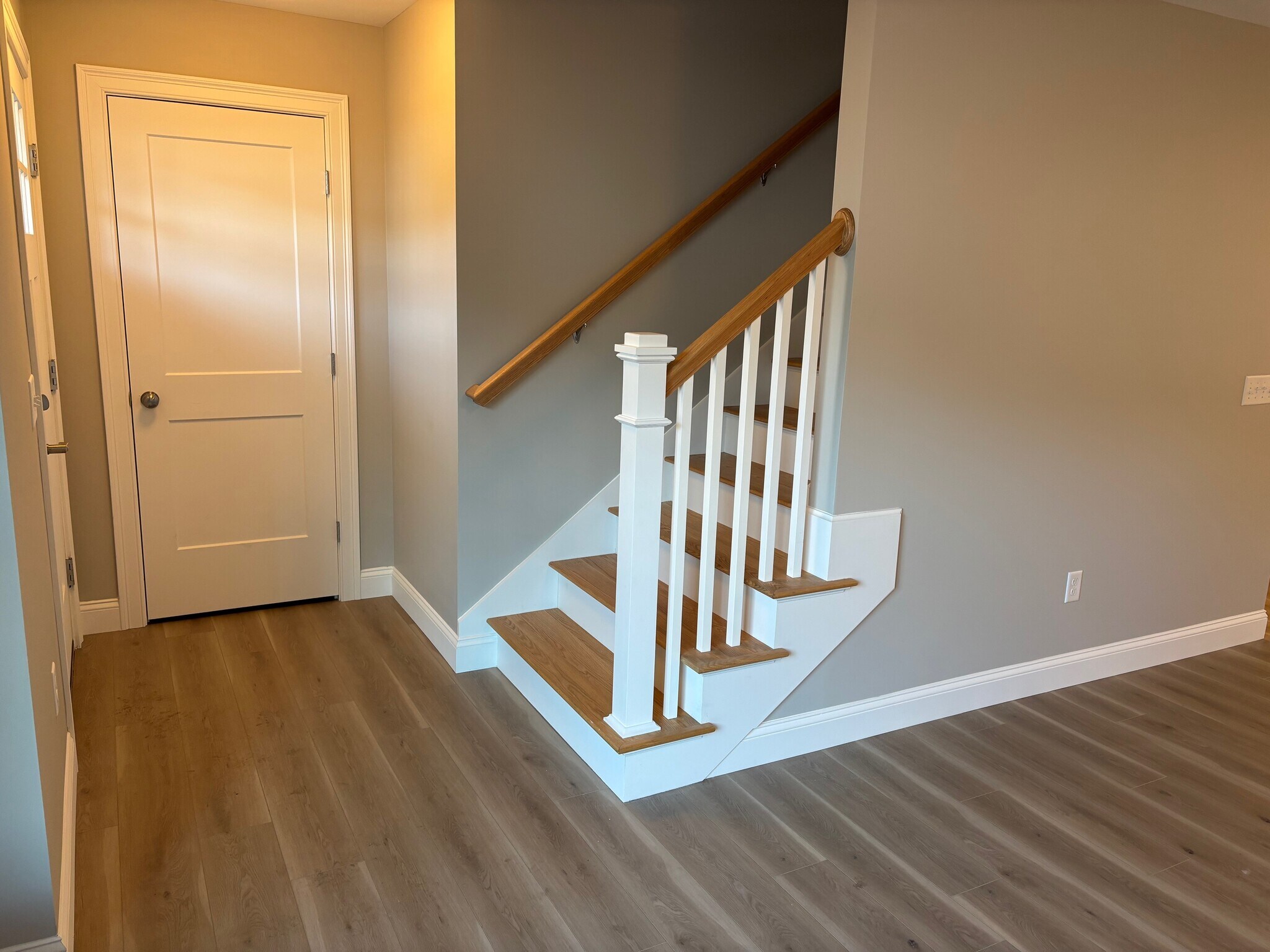 staircase - 110 Sycamore Ln