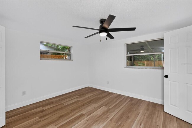 Building Photo - 5644 Berlin Dr