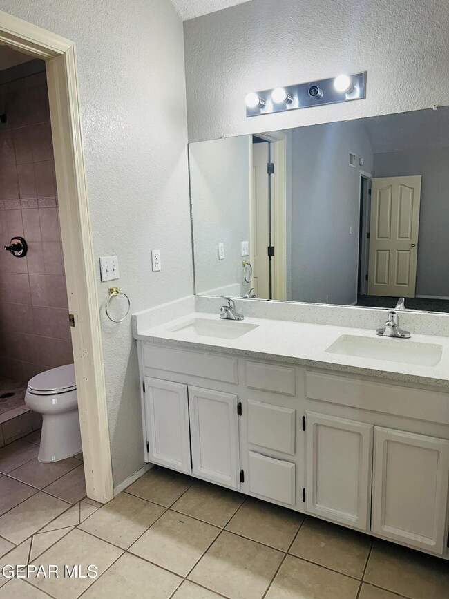 Building Photo - 1449 Sara Danielle Pl