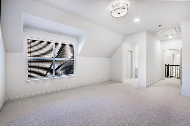 Building Photo - 37 Kennington Ct