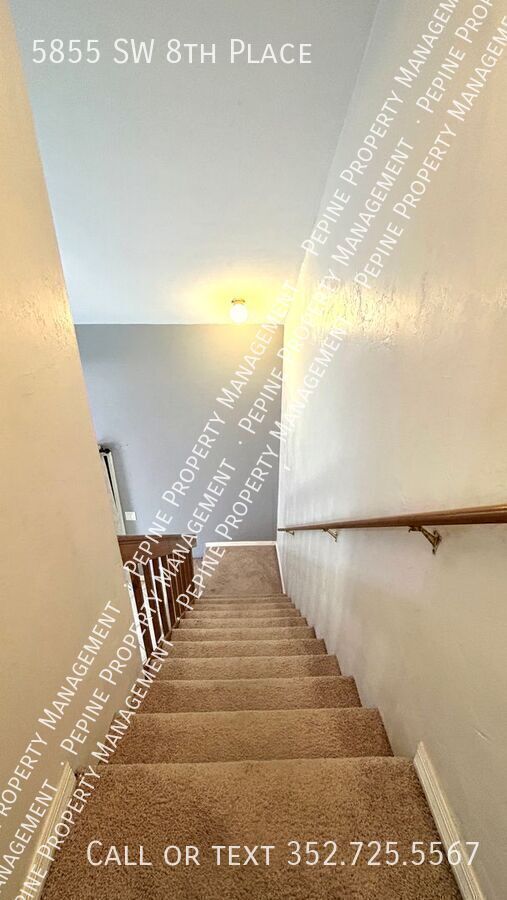 Building Photo - 5855 SW 8th Pl