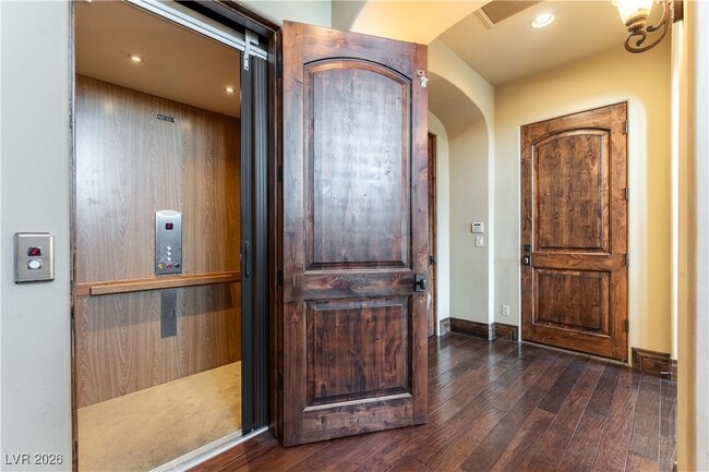 Building Photo - 15 Vía Lido