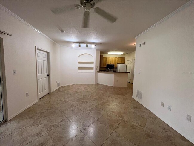 Building Photo - 10105 Courtney Oaks Cir