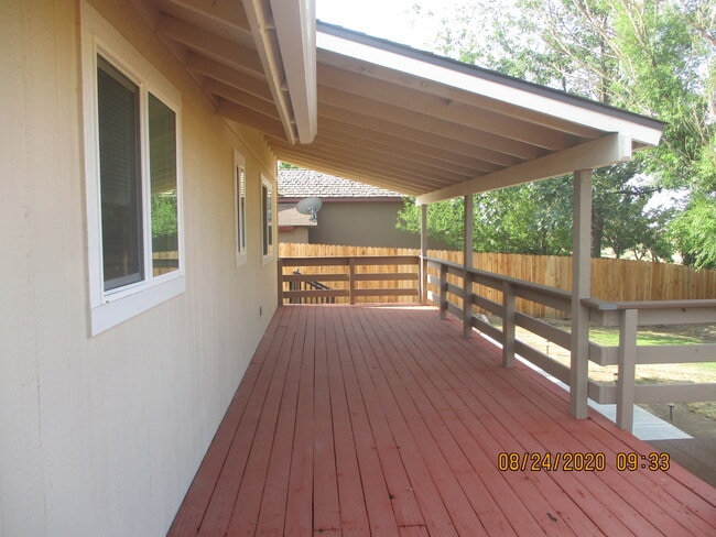 Building Photo - 650 Joette Dr