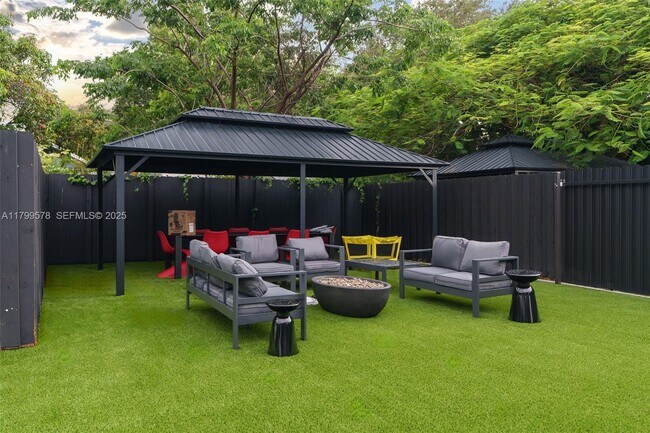 Building Photo - 410 NW 52nd St