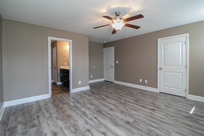 Building Photo - 144 Sycamore Hill Dr