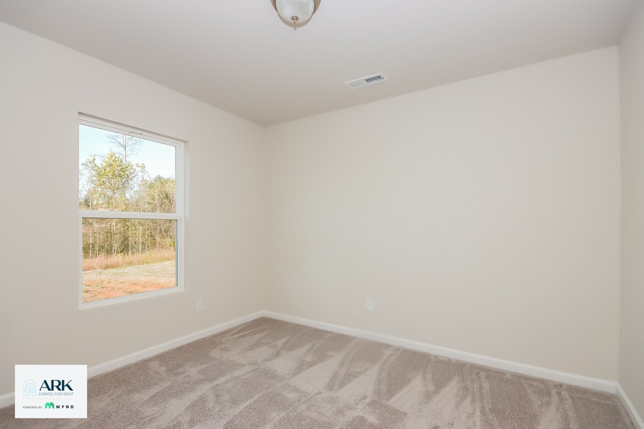 Building Photo - 125 Zach Dr