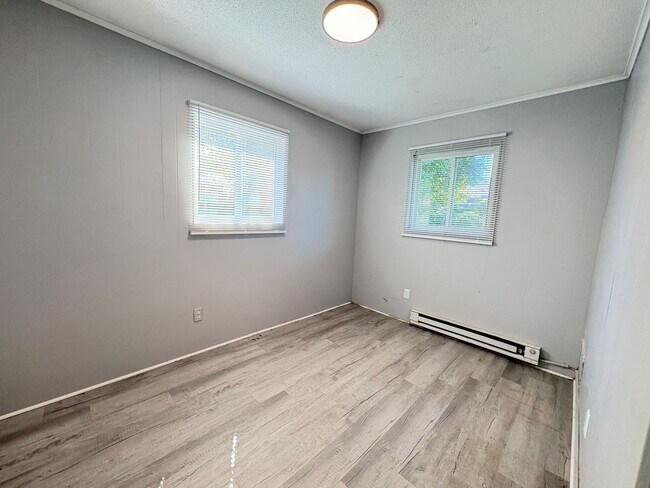 Building Photo - 511 Everett Ln