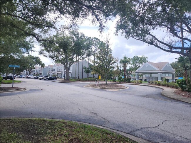 Building Photo - 2302 Lake Woodberry Cir