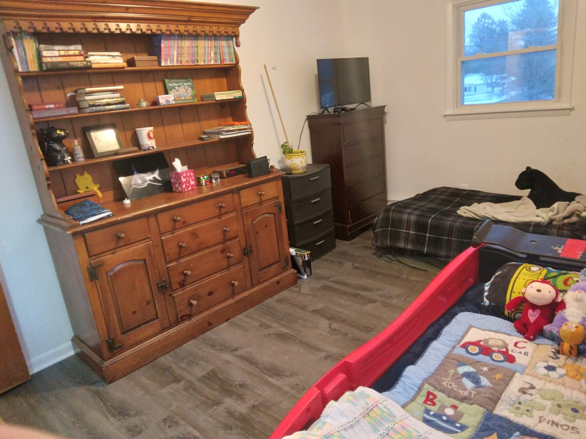 Building Photo - 2925 W Lydius St