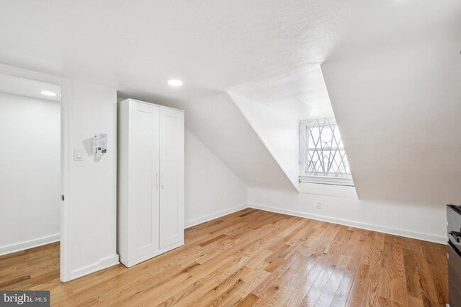 Building Photo - 1223 Spruce St