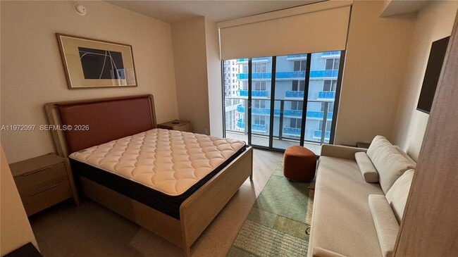 Building Photo - 11 NE 6th St