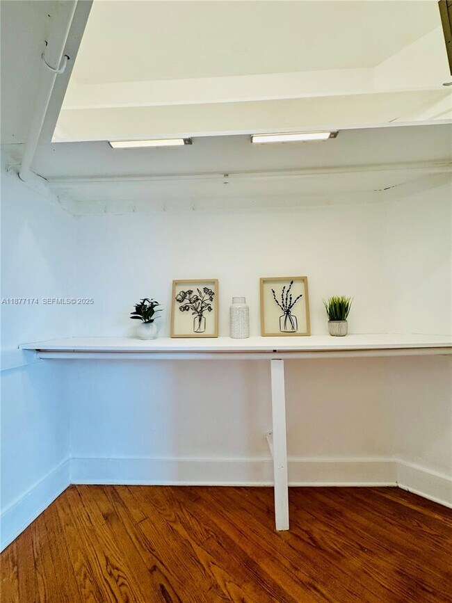 Building Photo - 3224 Biscayne Blvd