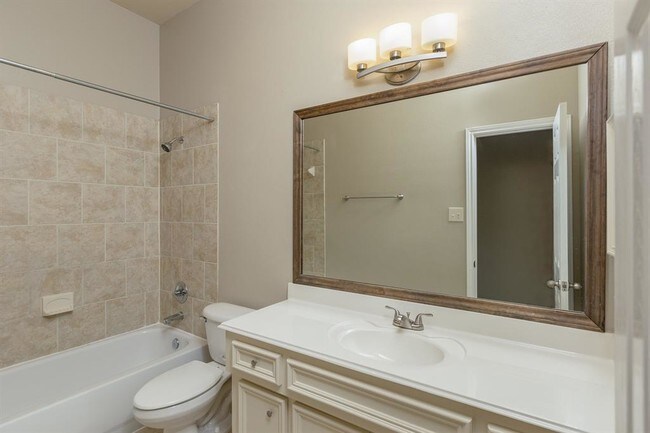 Building Photo - 13043 Sweetgum Shores Dr