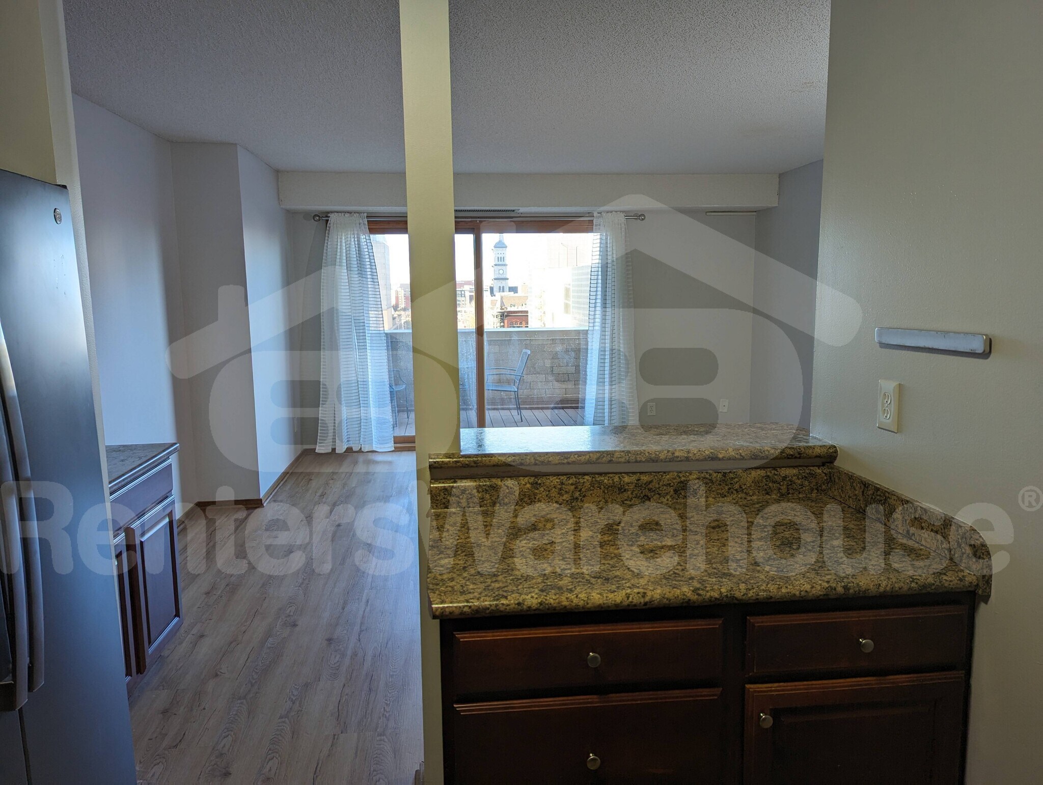 Building Photo - 66 9th St E