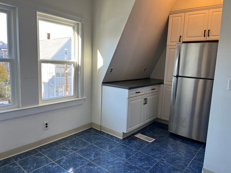 Building Photo - 15 Clarence St