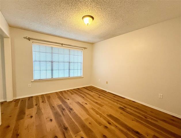 Building Photo - 628 St Charles Dr