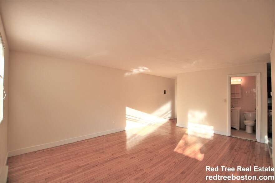 Building Photo - 10 Armington St