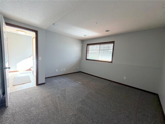 Building Photo - 17127 72nd Ave N