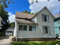 Building Photo - 1st FL BEDROOMS, 1ST FL LAUNDRY. MOVE-IN R...