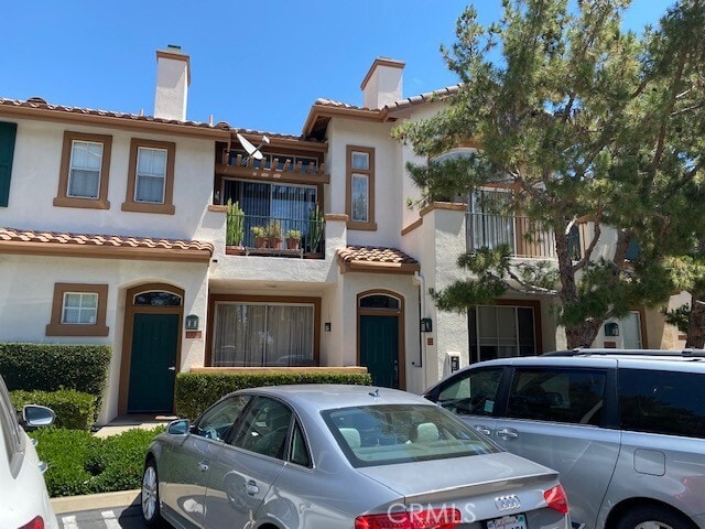 Building Photo - 2003 Ladrillo Aisle