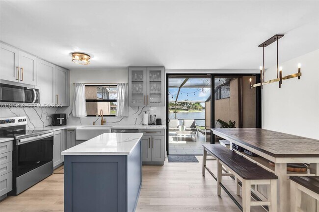 Building Photo - 1305 NW 122nd Terrace