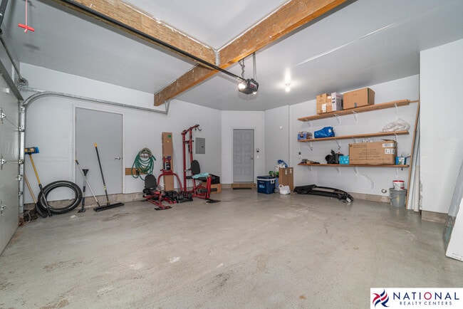 Building Photo - 10 W Bethune St