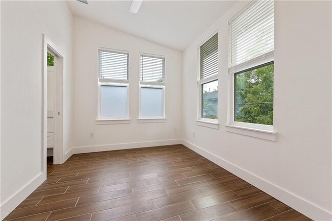 Building Photo - 4416 Rosedale Ave