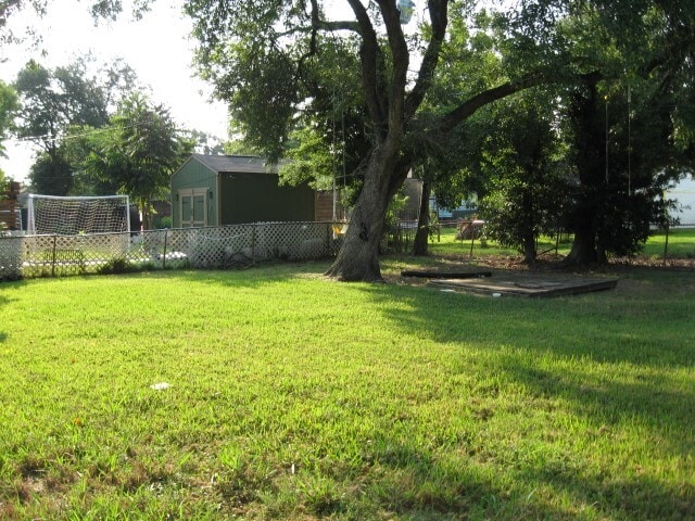 Building Photo - 1216 Armor Ave