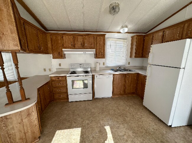 Building Photo - 24115 S Pine Springs Rd